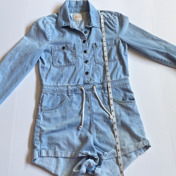 BillaBong long sleeve, size small, cotton. - Picture 9 of 9